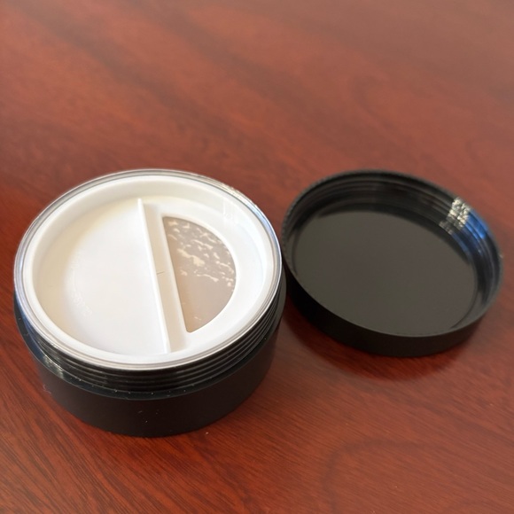 Milk Makeup Pore eclipse Translucent light loose Setting powder - Picture 3 of 16